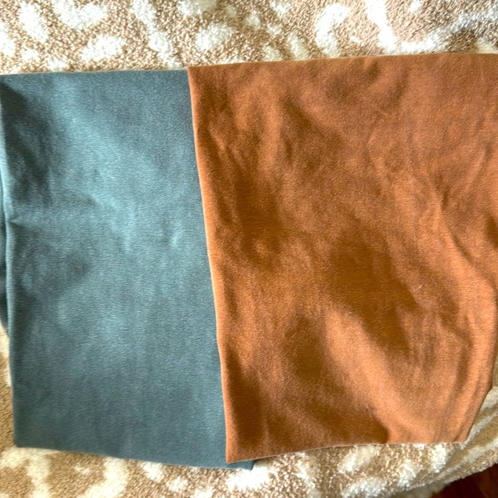 Skims outdoor leggings